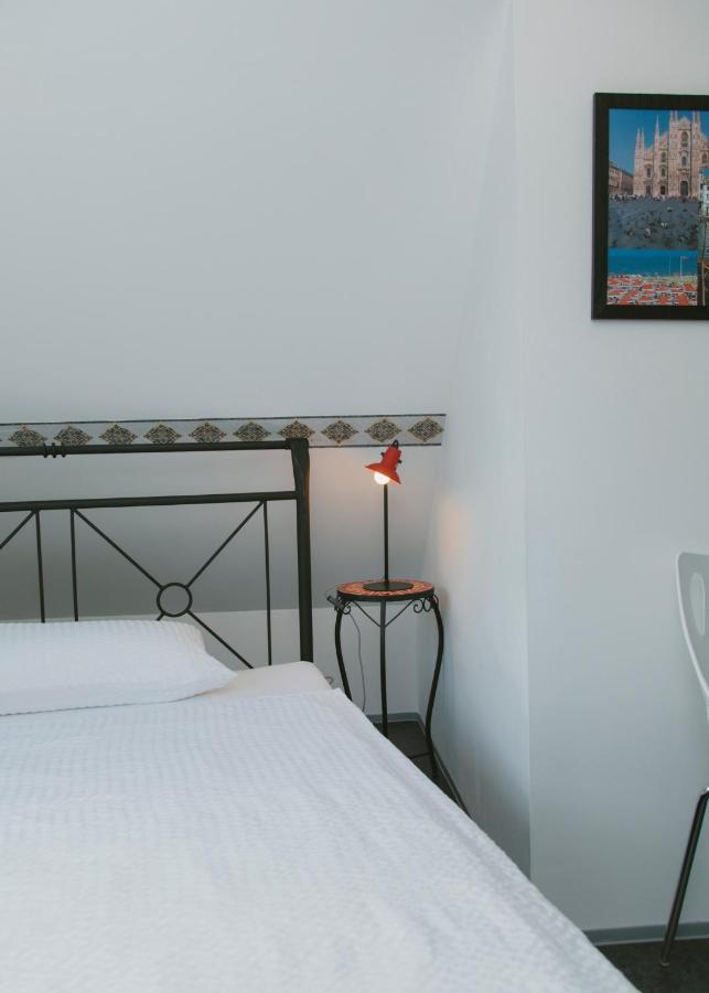 Gaestehaus Vigliarolo Gewerblich Jedes Zimmer Eigenes Bad Gemeinschaftskueche Elmshorn Exteriér fotografie