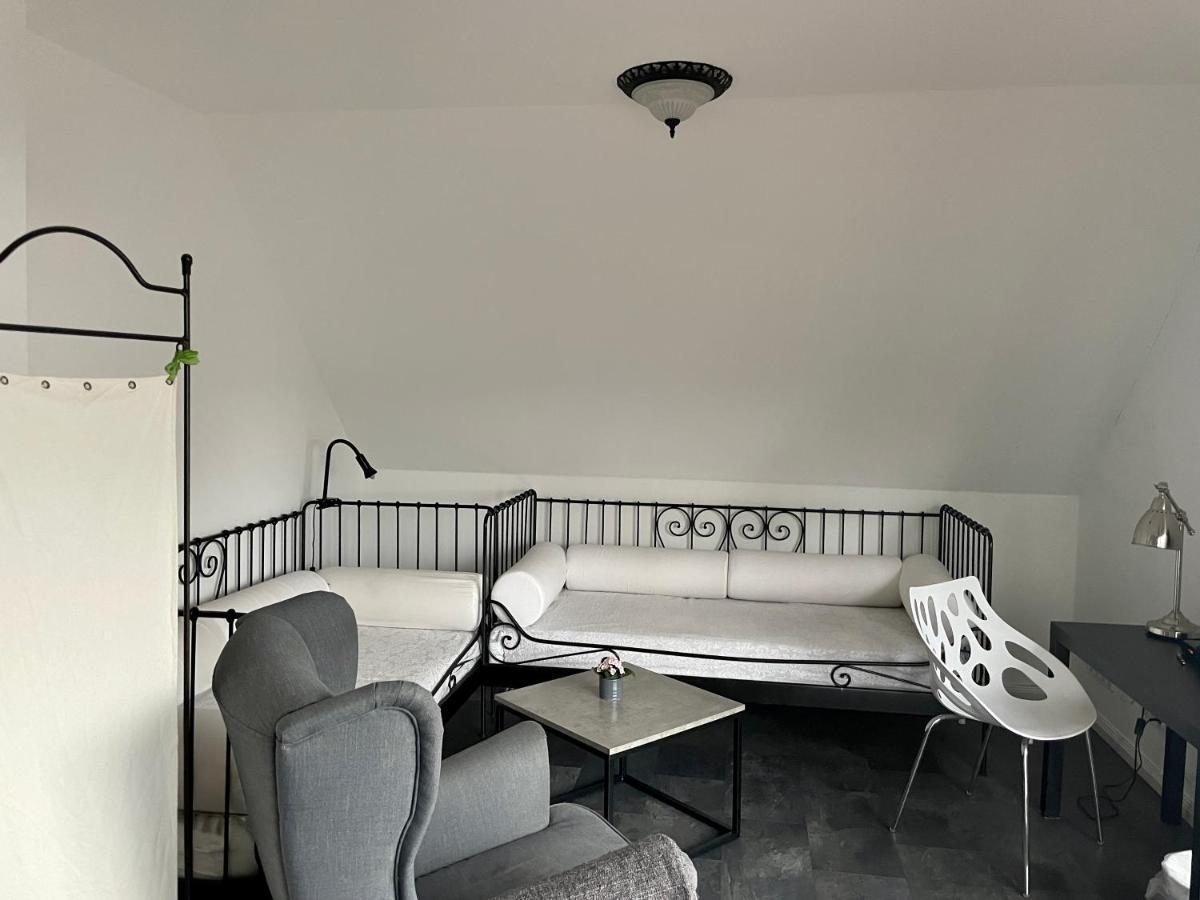 Gaestehaus Vigliarolo Gewerblich Jedes Zimmer Eigenes Bad Gemeinschaftskueche Elmshorn Exteriér fotografie