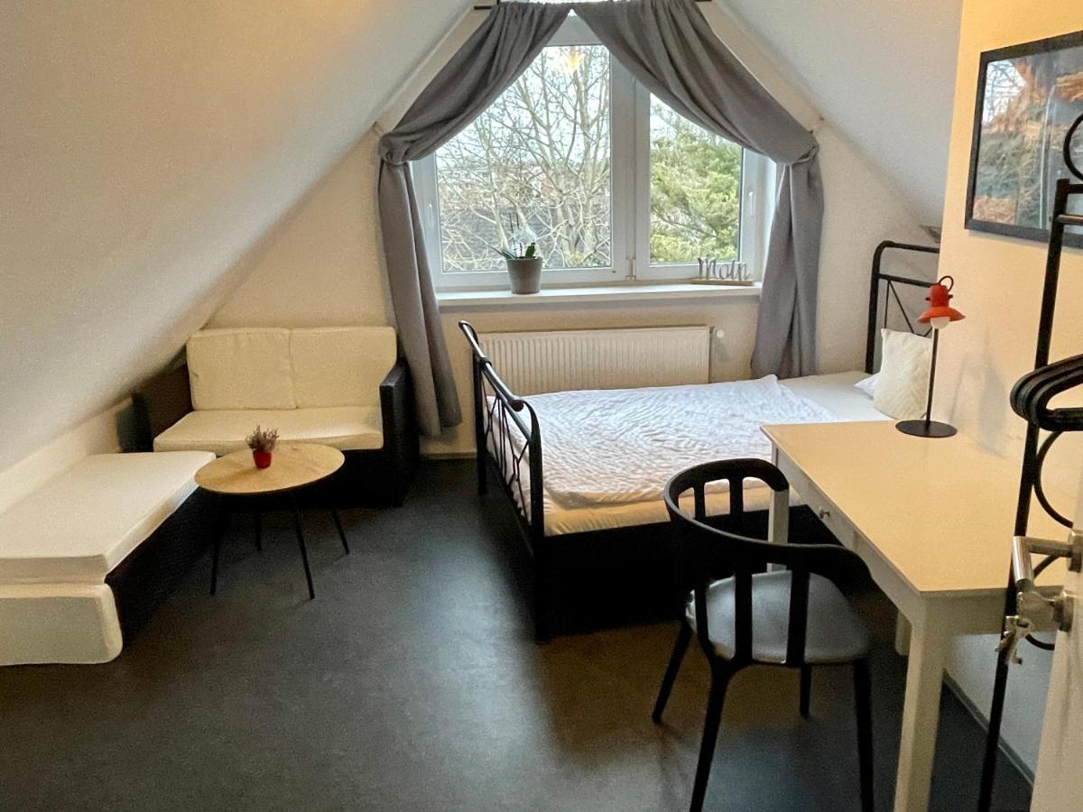 Gaestehaus Vigliarolo Gewerblich Jedes Zimmer Eigenes Bad Gemeinschaftskueche Elmshorn Exteriér fotografie