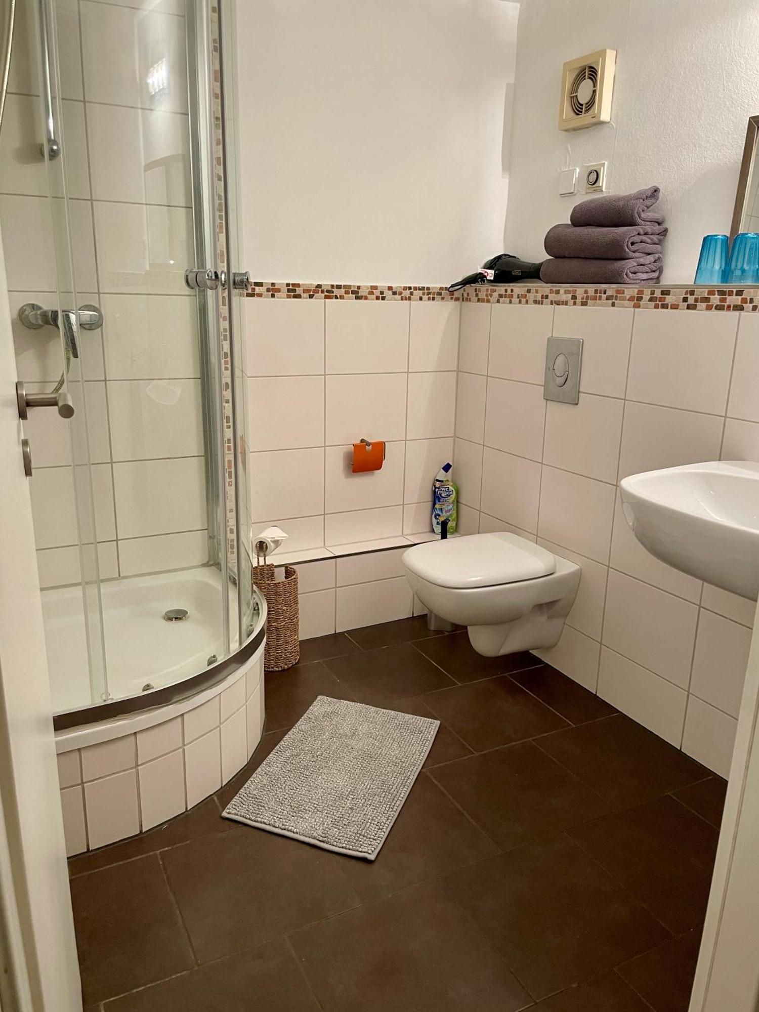 Gaestehaus Vigliarolo Gewerblich Jedes Zimmer Eigenes Bad Gemeinschaftskueche Elmshorn Exteriér fotografie