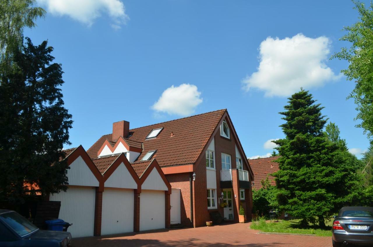 Gaestehaus Vigliarolo Gewerblich Jedes Zimmer Eigenes Bad Gemeinschaftskueche Elmshorn Exteriér fotografie